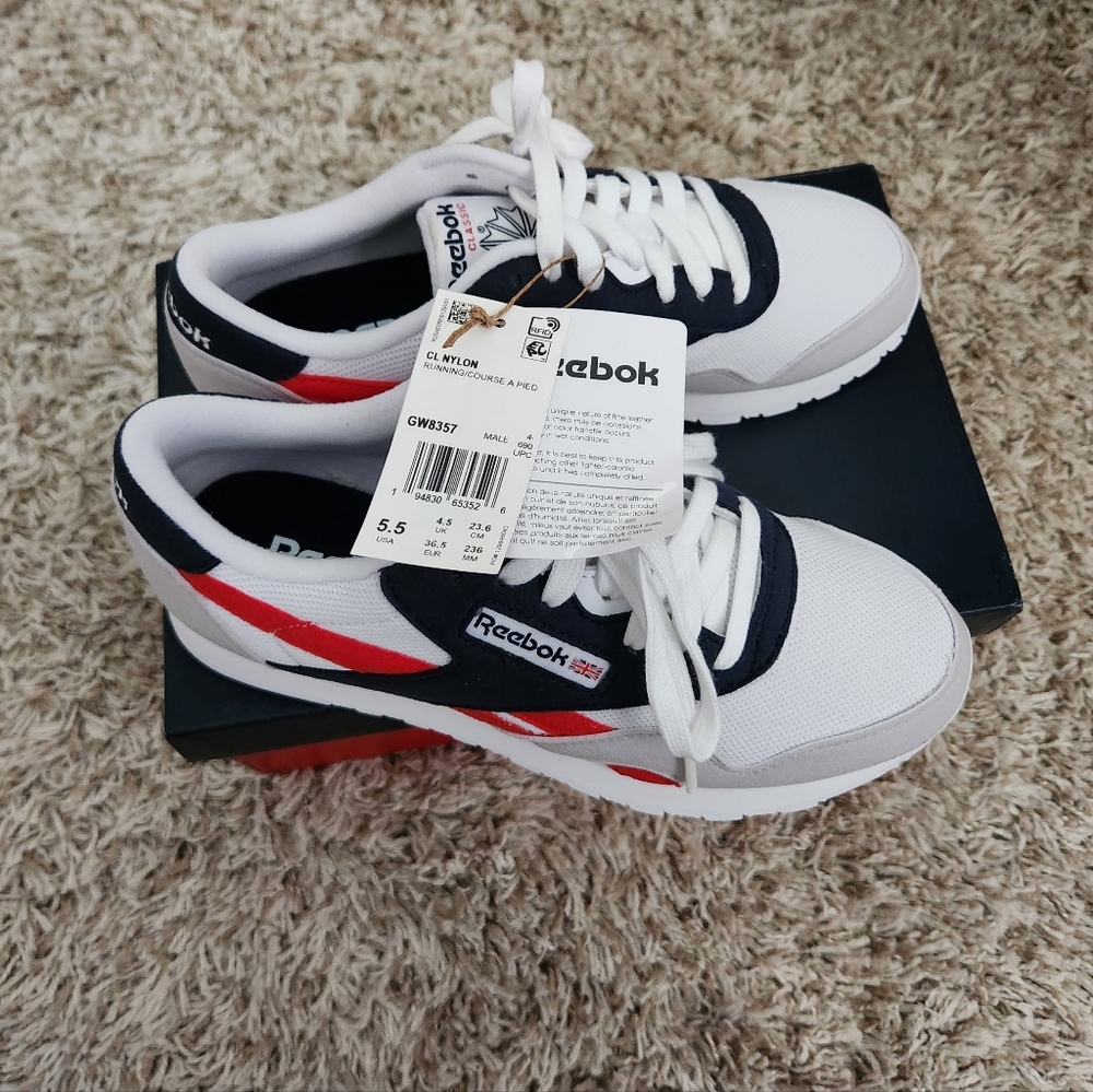 Reebok Classic Sneakers 5.5